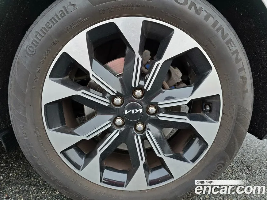 Kia Carnival — фото 10