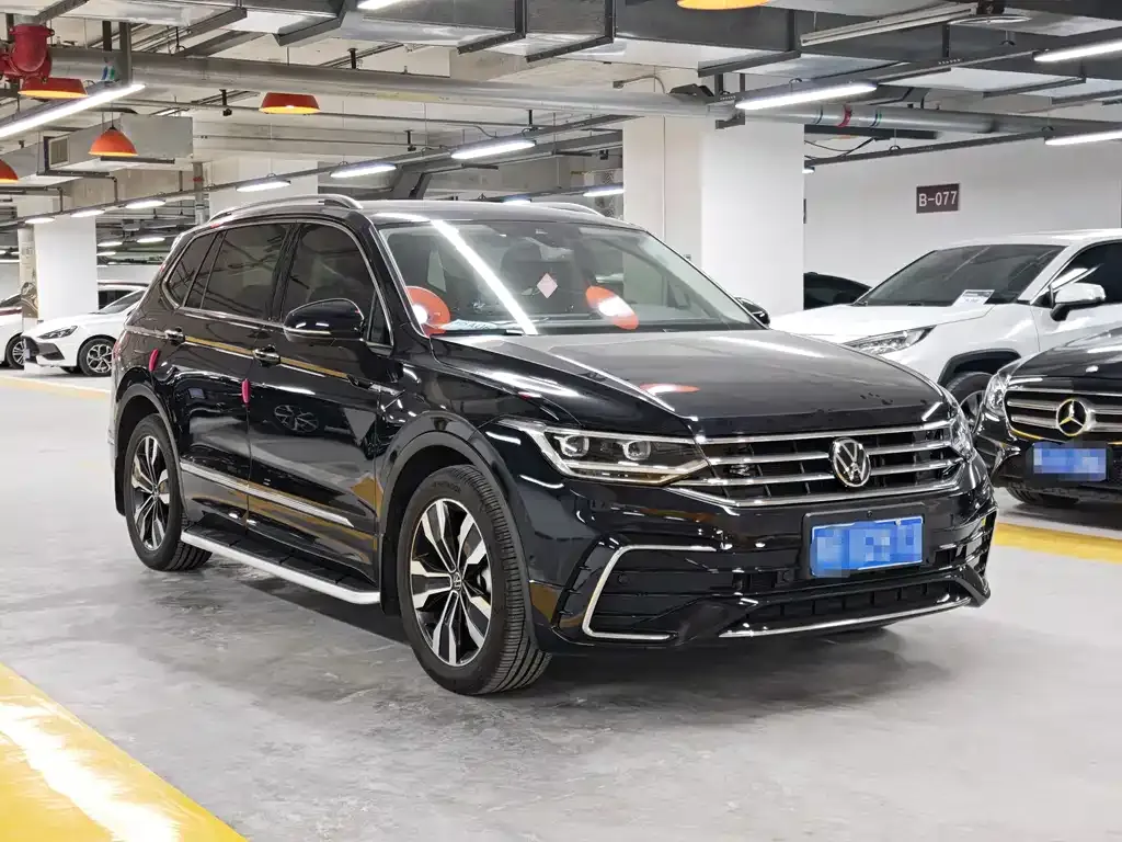 Volkswagen Tiguan L — фото 3