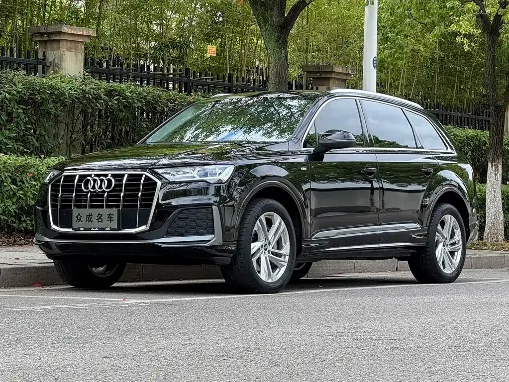 Audi Q7 2023 из CN, фото 1