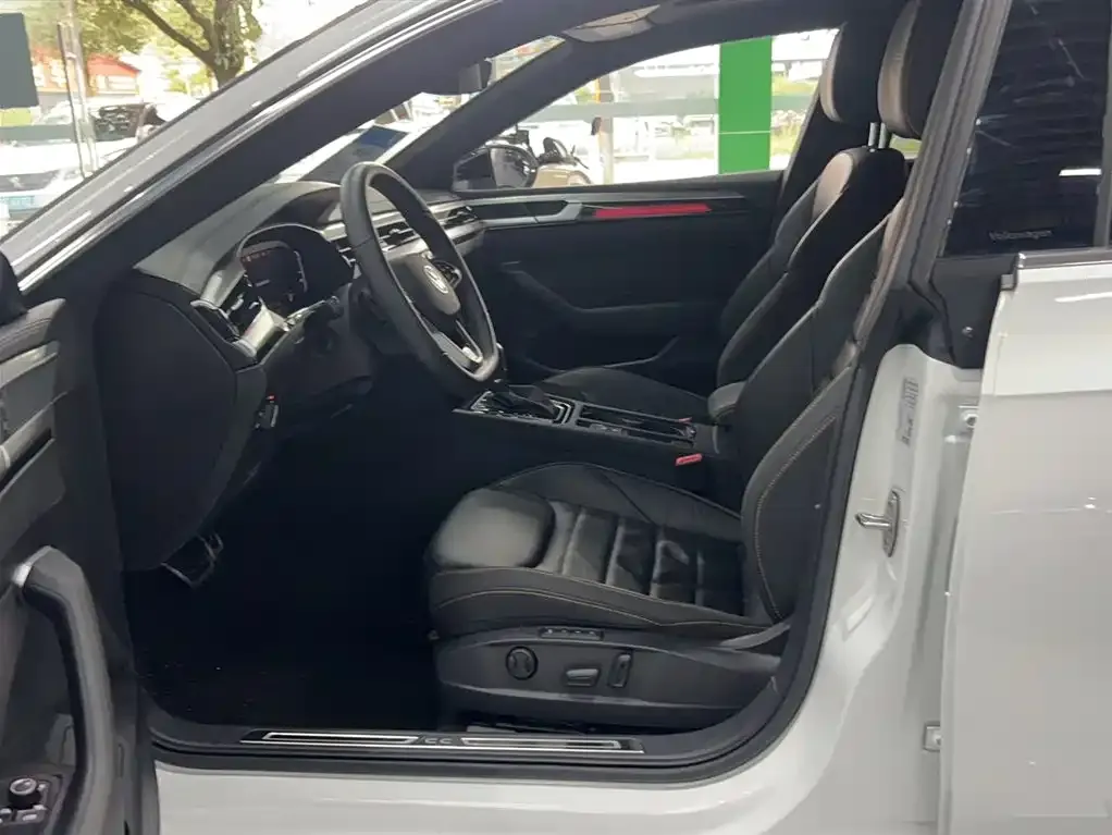 Volkswagen CC 2025 из CN, фото 9