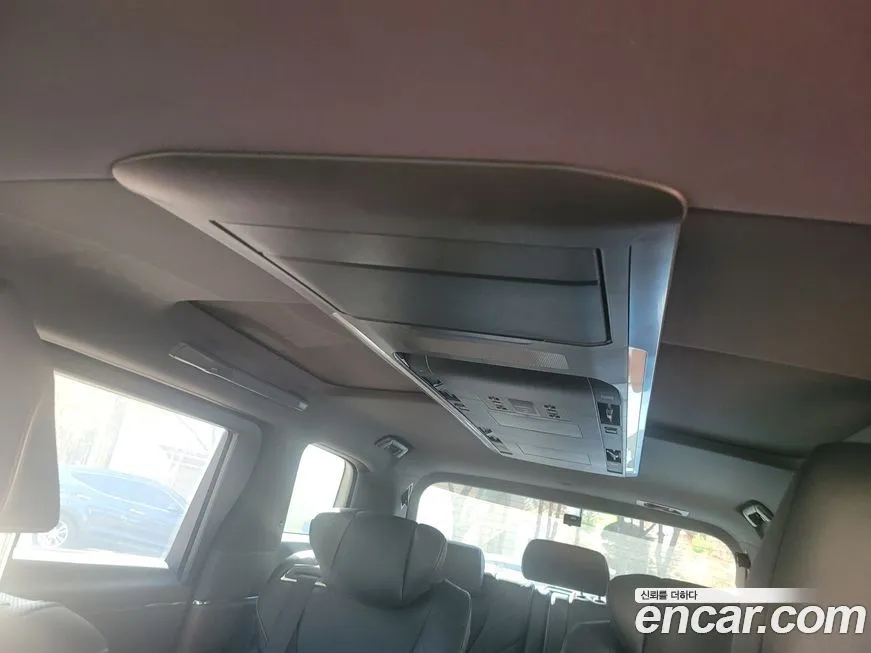 Toyota Alphard — фото 7