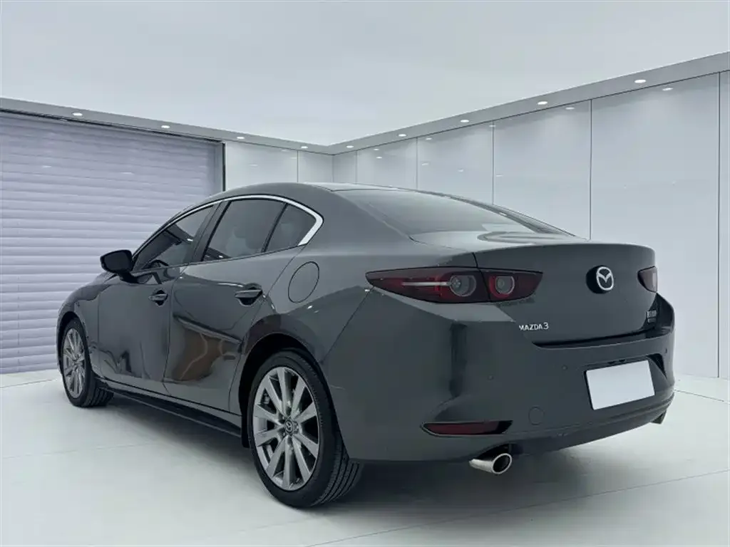 Mazda 3 Axela — фото 6