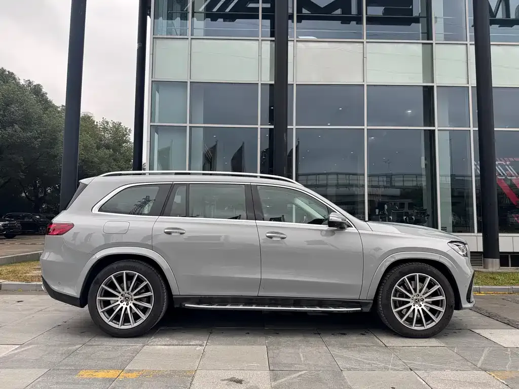 Mercedes-Benz GLS — фото 4