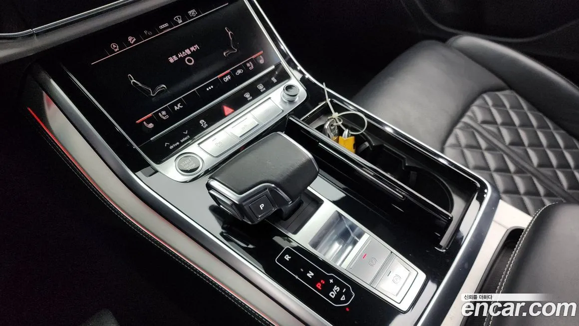 Audi Q7 2021 из KR, фото 9
