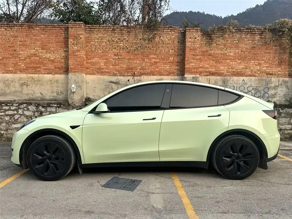 Tesla Model Y 2024 из CN, фото 5