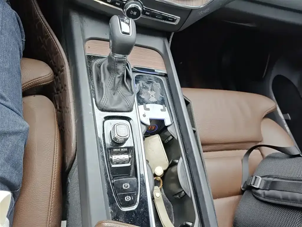 Volvo XC60 2021 из CN, фото 6