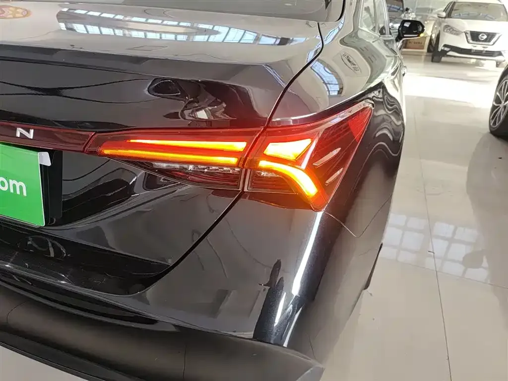 Toyota Avalon 2022 из CN, фото 8