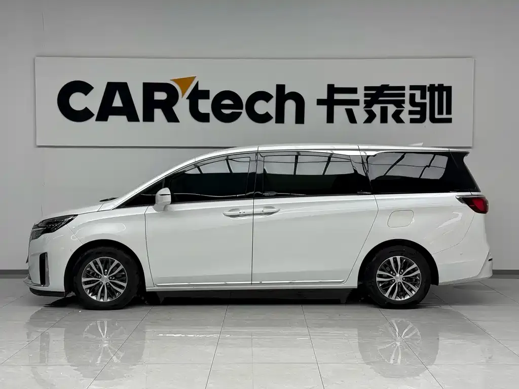 Buick GL8 2024 из CN, фото 3