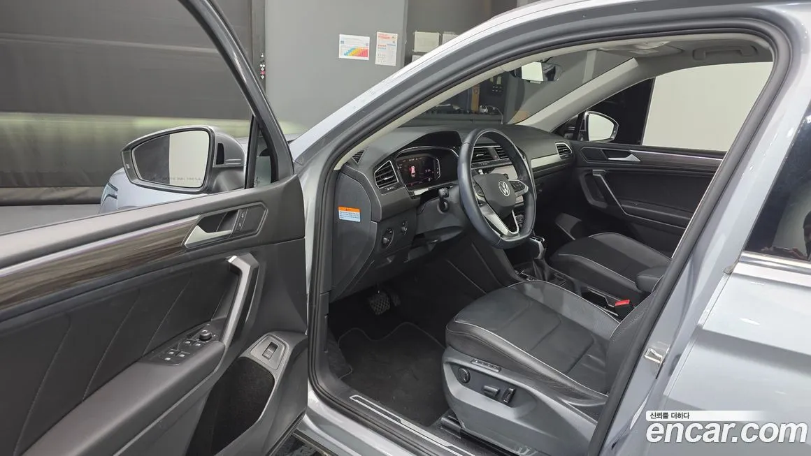 Volkswagen Tiguan — фото 10