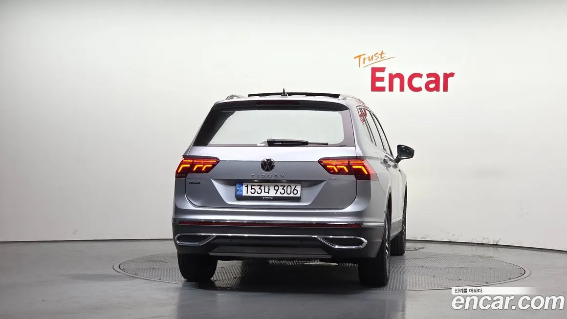Volkswagen Tiguan — фото 4
