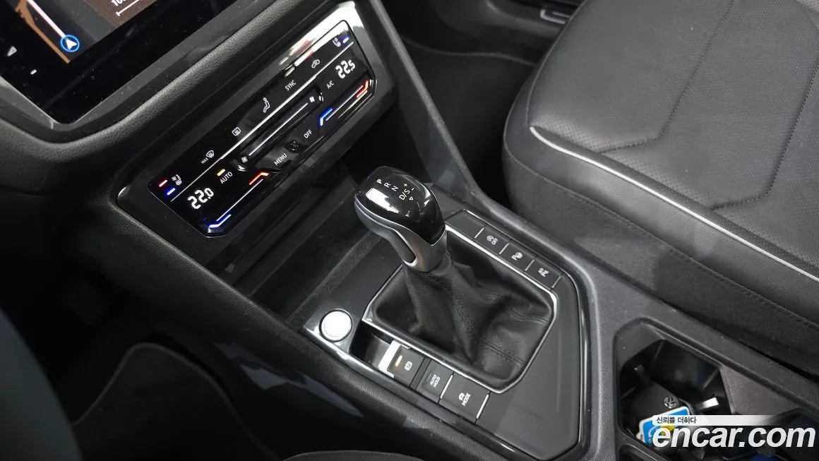 Volkswagen Tiguan — фото 9