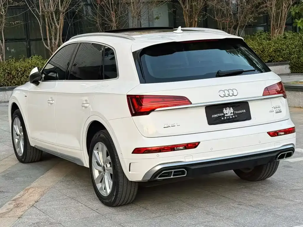 Audi Q5L — фото 4