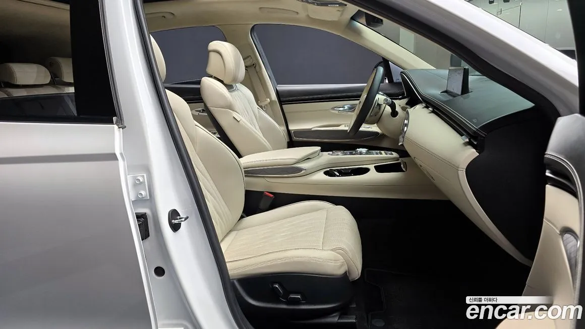 Genesis GV70 — фото 10