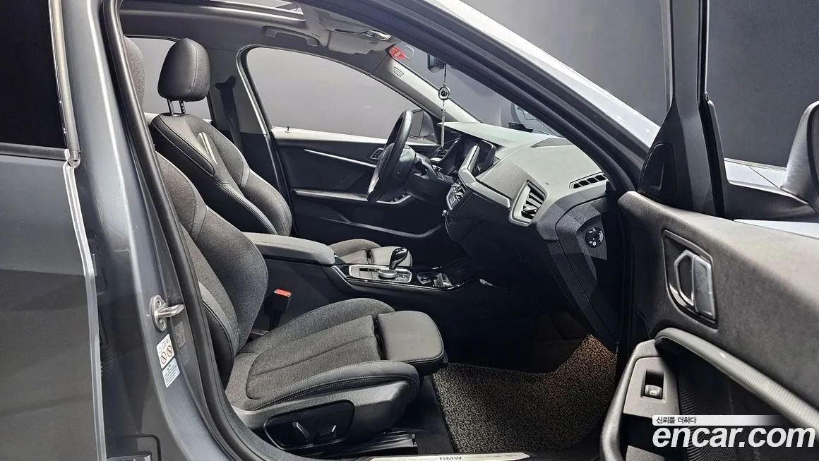 BMW 1-Series 2023 из KR, фото 10