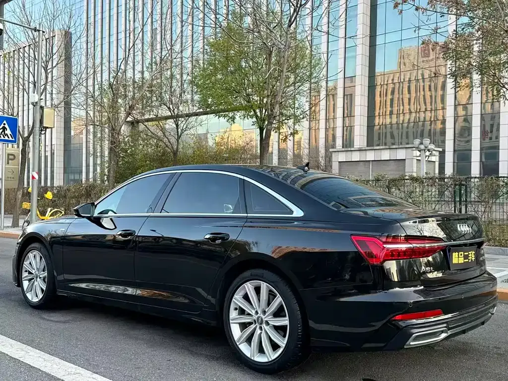 Audi A6L — фото 6