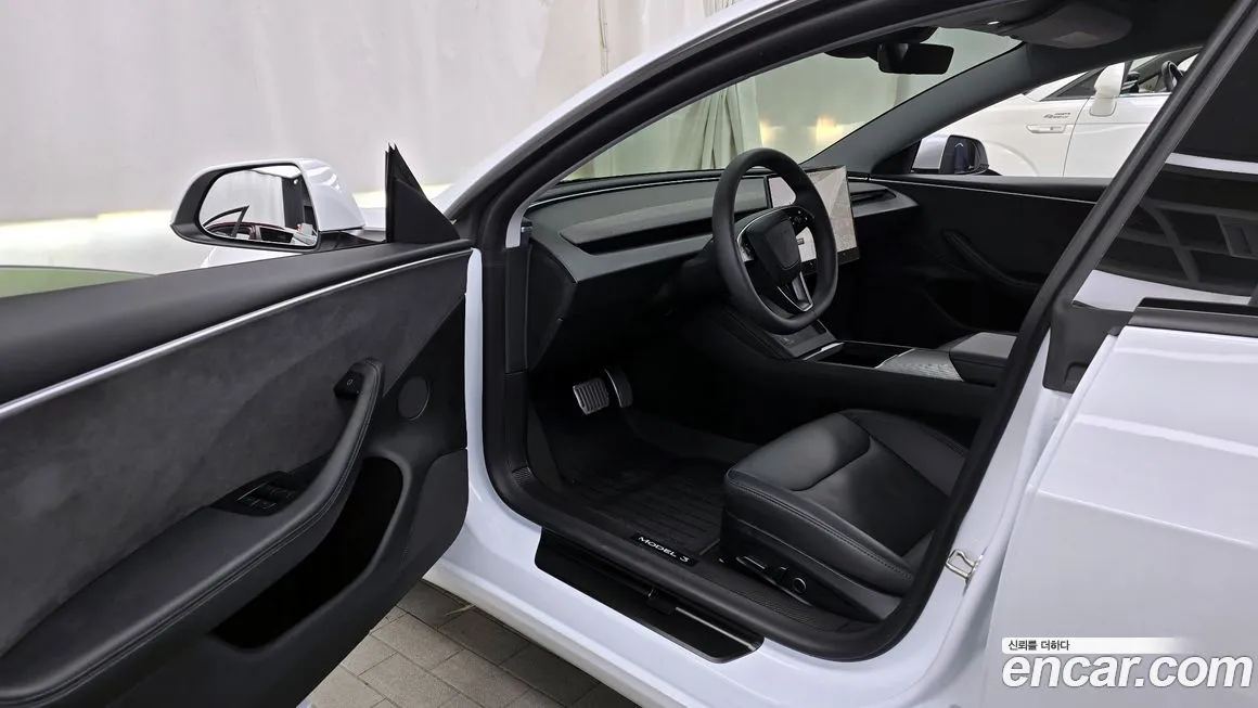 Tesla Model 3 — фото 10