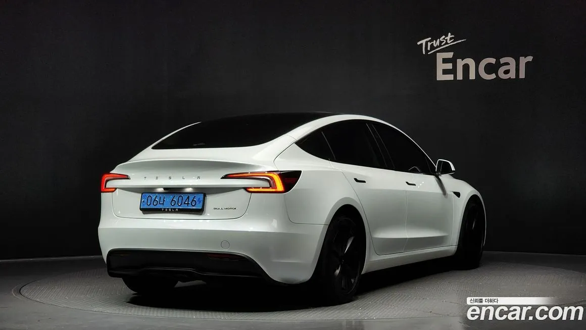 Tesla Model 3 — фото 2
