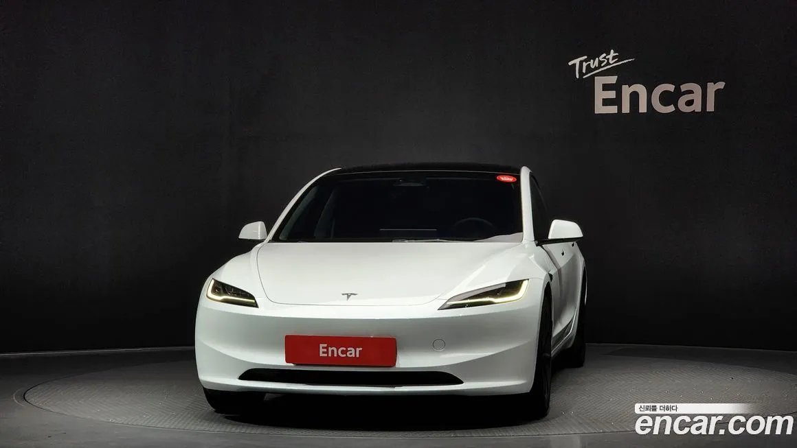 Tesla Model 3 — фото 3