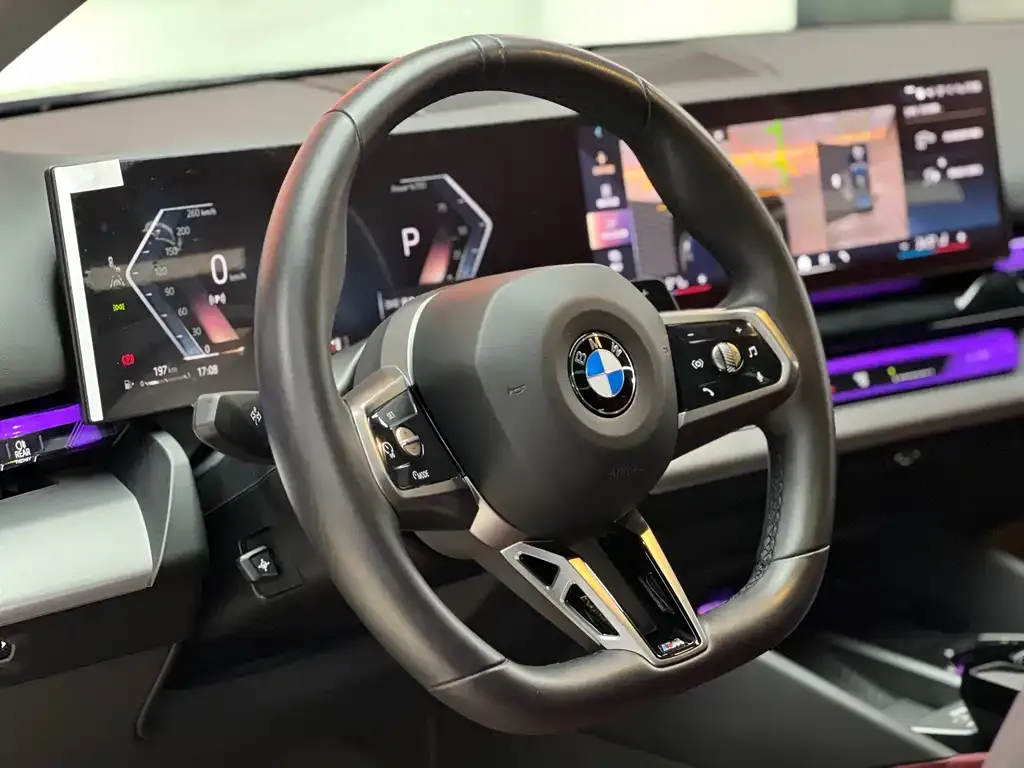 BMW 5 Series 2024 из CN, фото 7