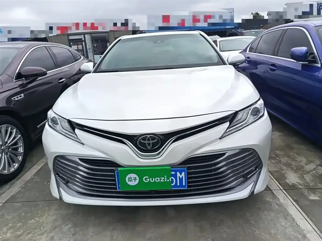 Toyota Camry — фото 3
