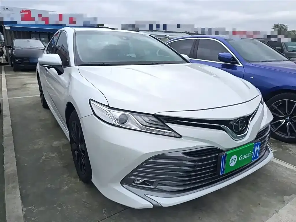 Toyota Camry — фото 4