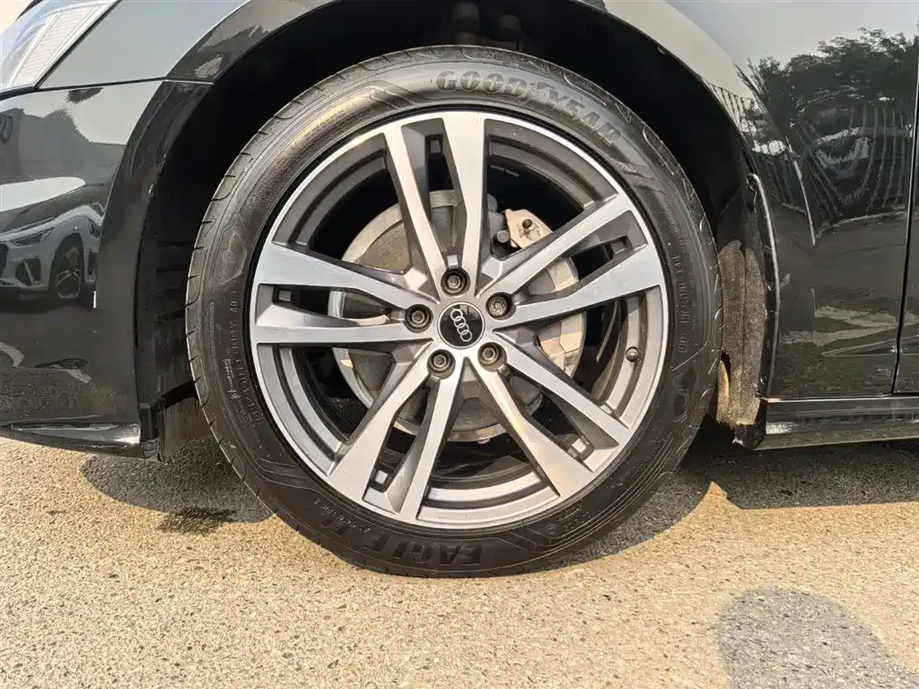Audi A6L 2024 из CN, фото 9