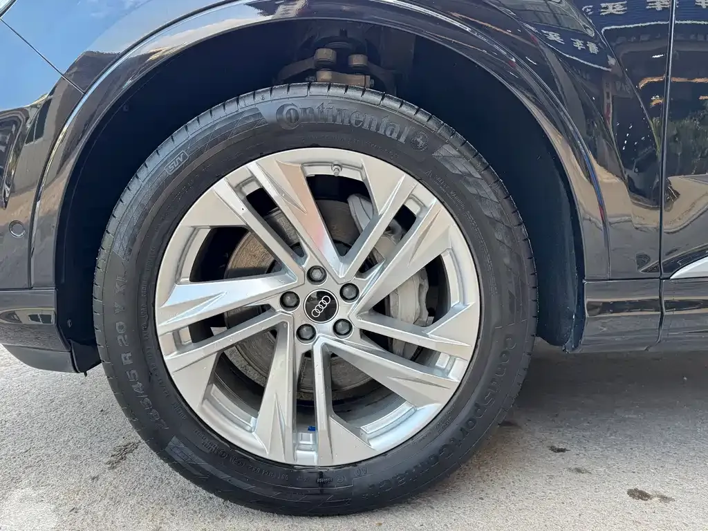 Audi Q7 2021 из CN, фото 6