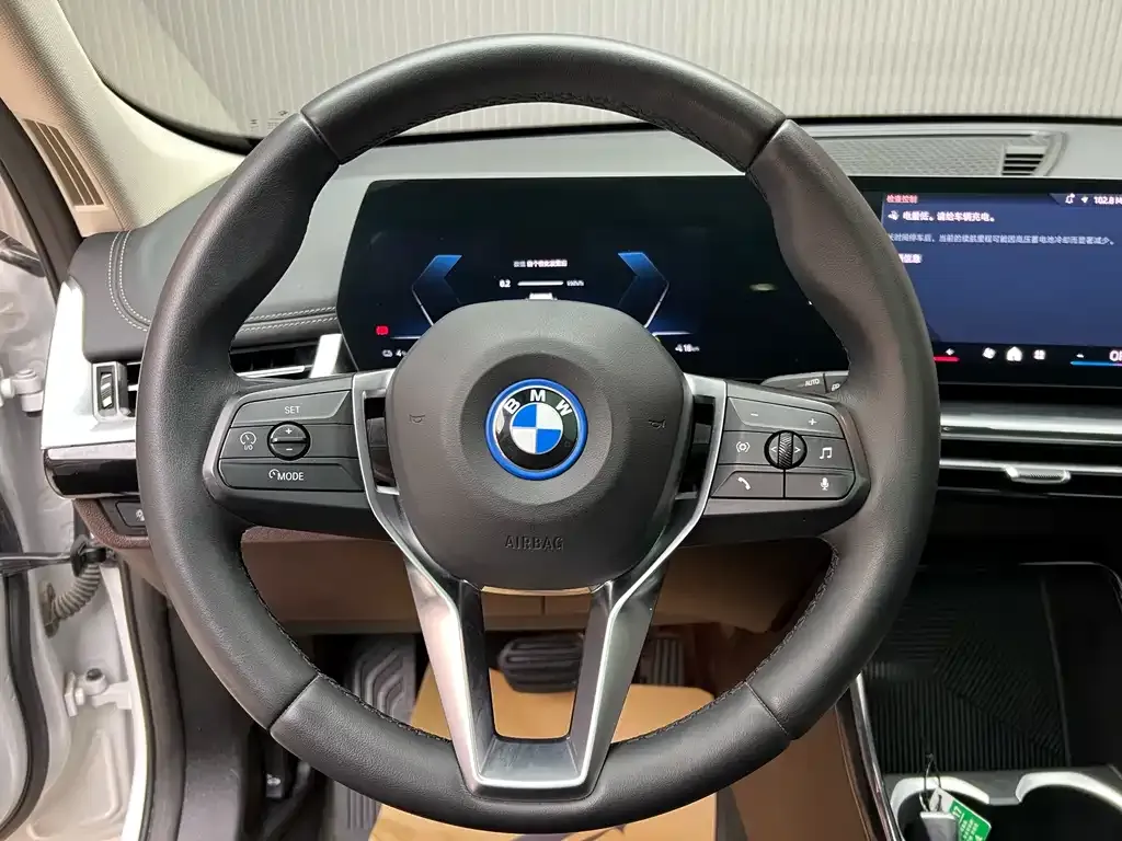 BMW iX1 2024 из CN, фото 7