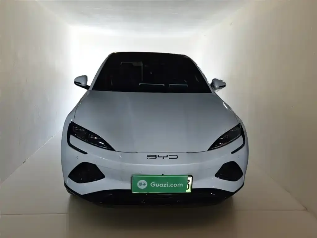 BYD Seal — фото 3