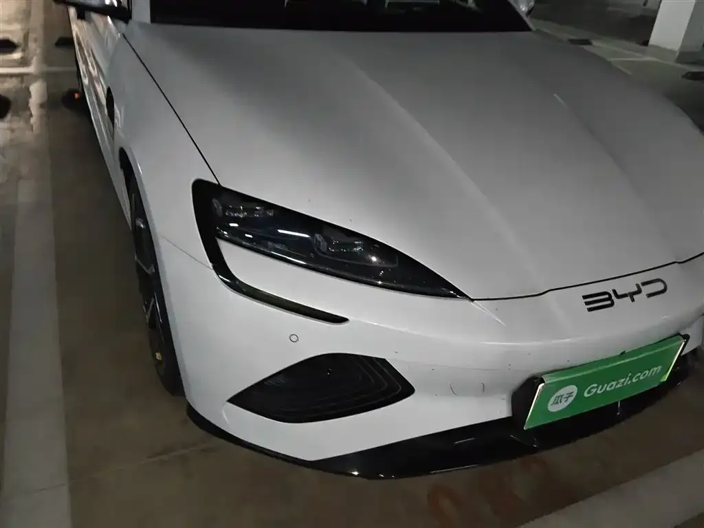 BYD Seal — фото 8