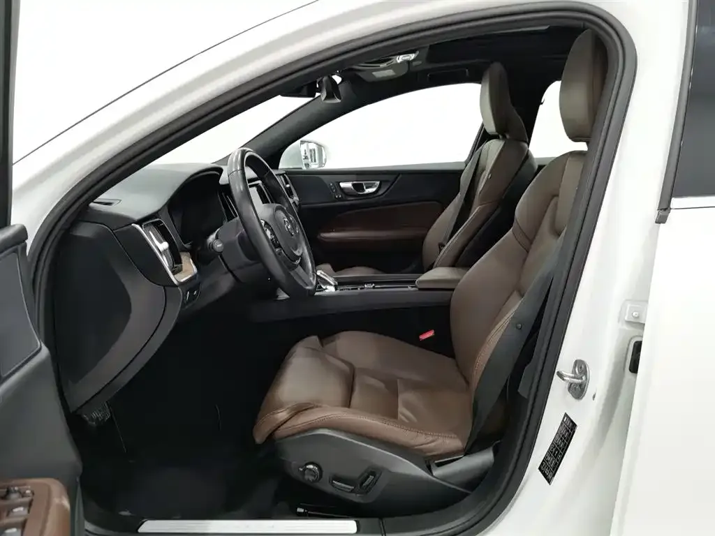 Volvo S60 2022 из CN, фото 10