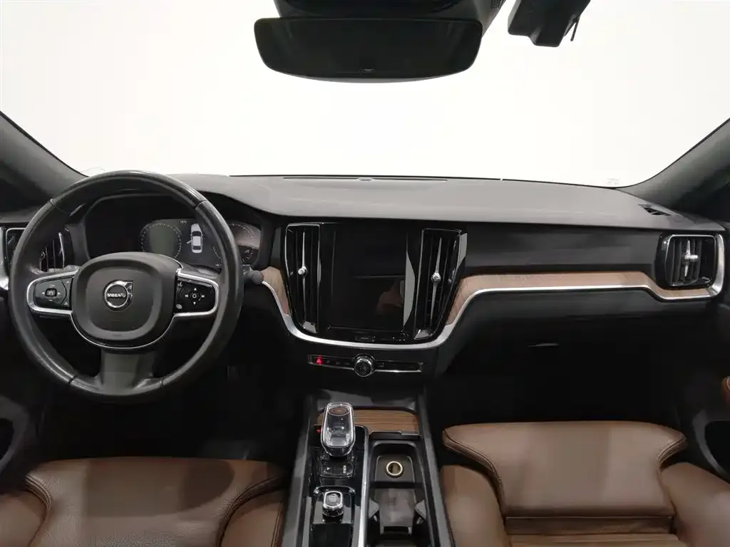 Volvo S60 2022 из CN, фото 5