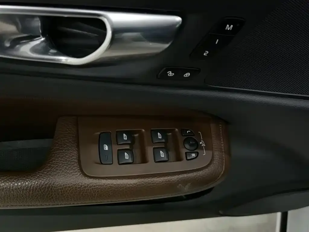 Volvo S60 2022 из CN, фото 9