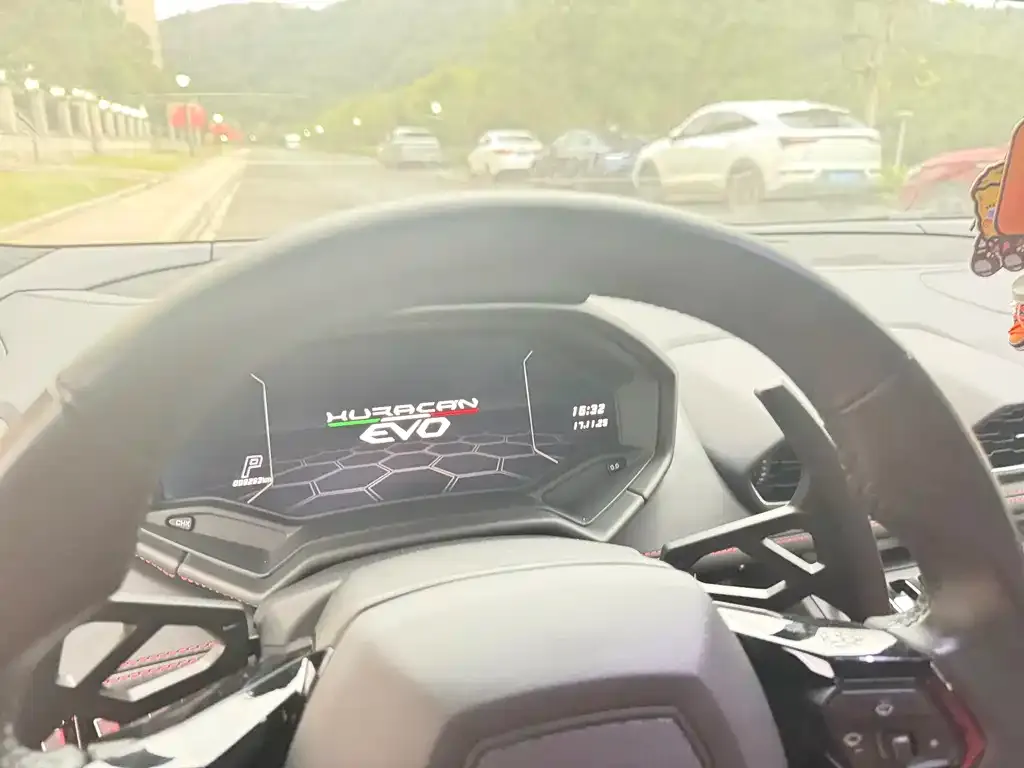 Lamborghini Huracan 2022 из CN, фото 7