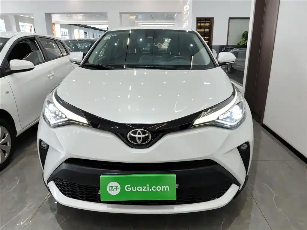 Toyota C-HR — фото 3