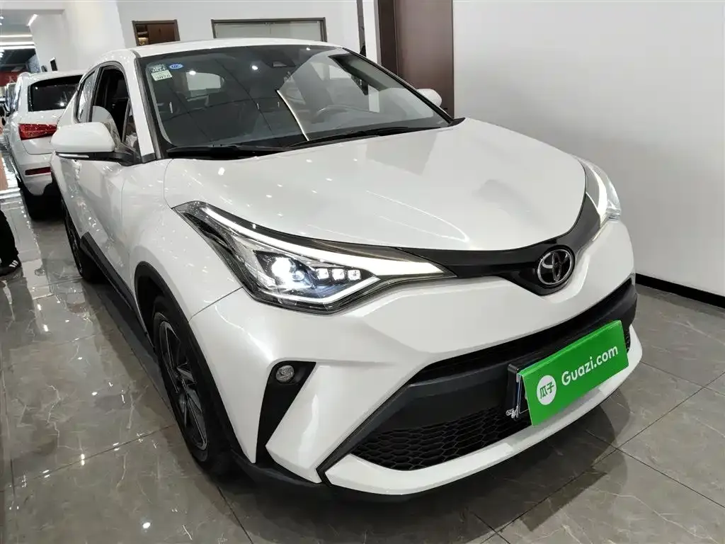 Toyota C-HR — фото 4