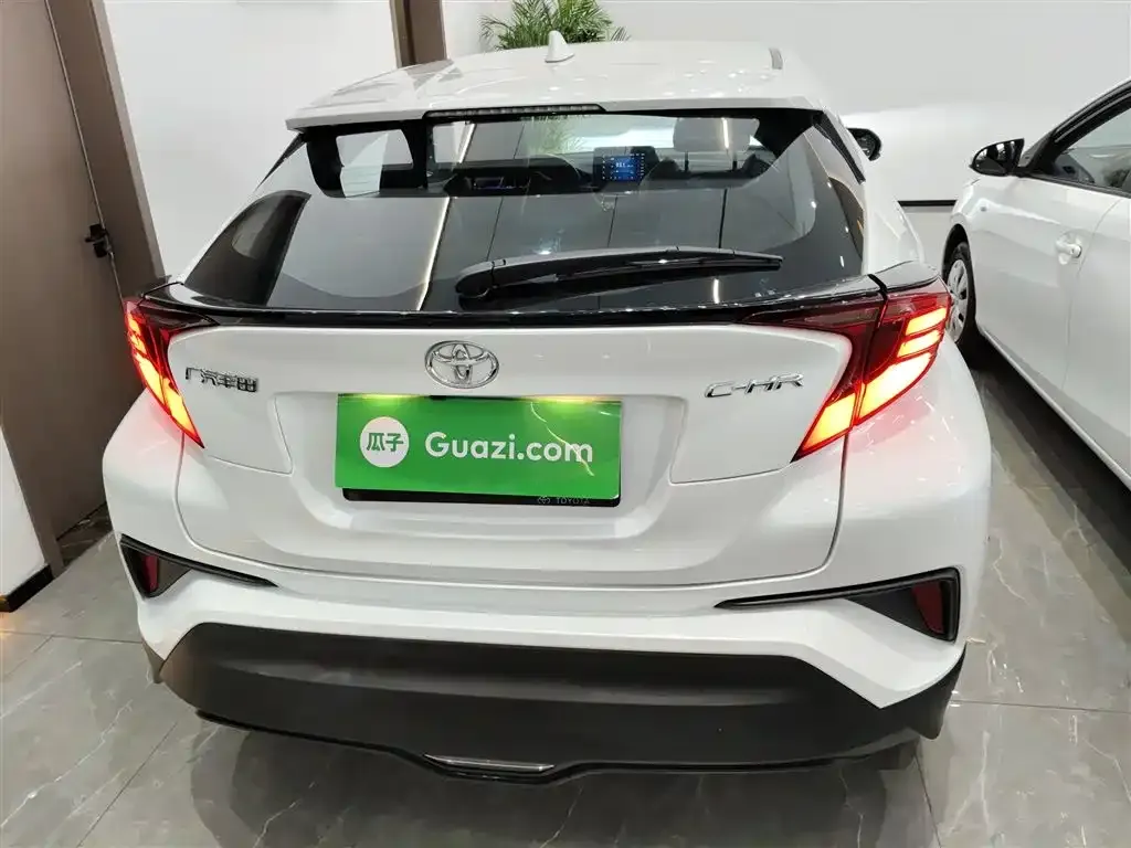 Toyota C-HR — фото 6