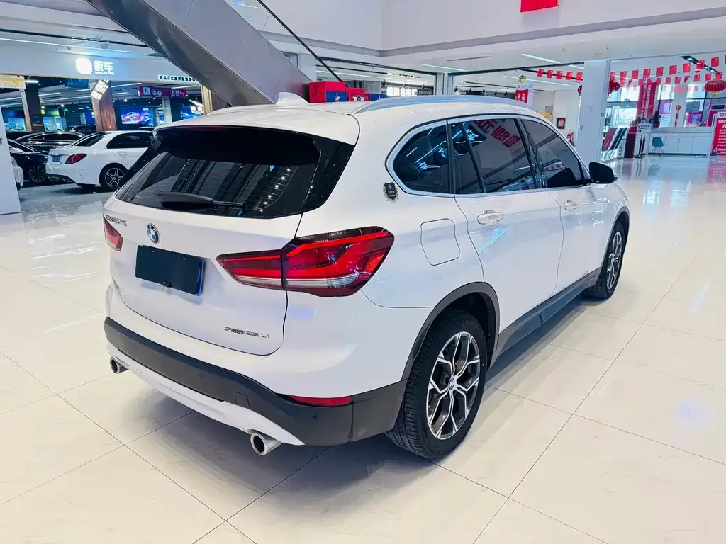BMW X1 — фото 4