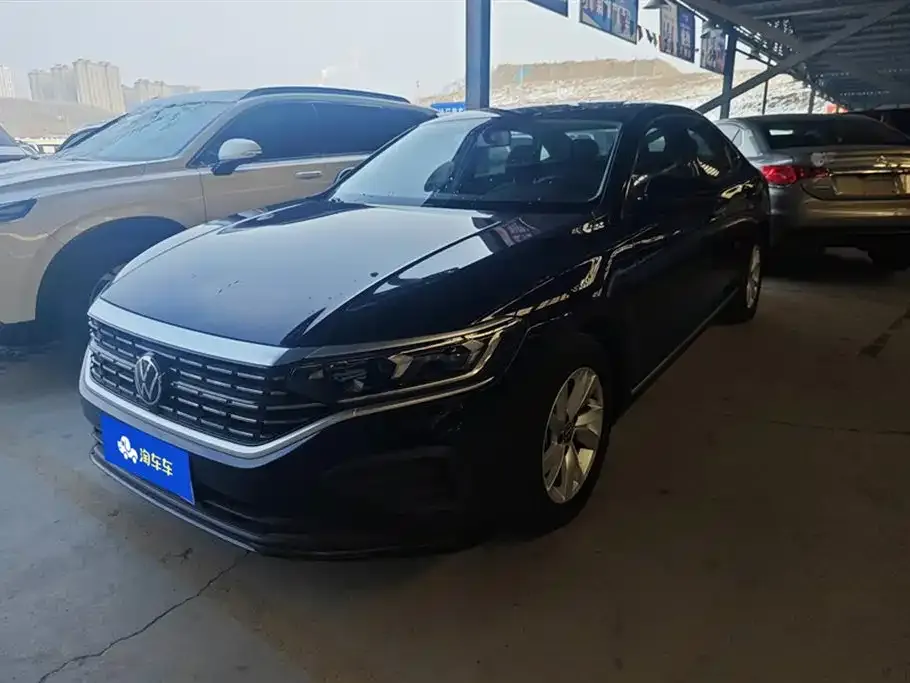 Volkswagen Passat — фото 1