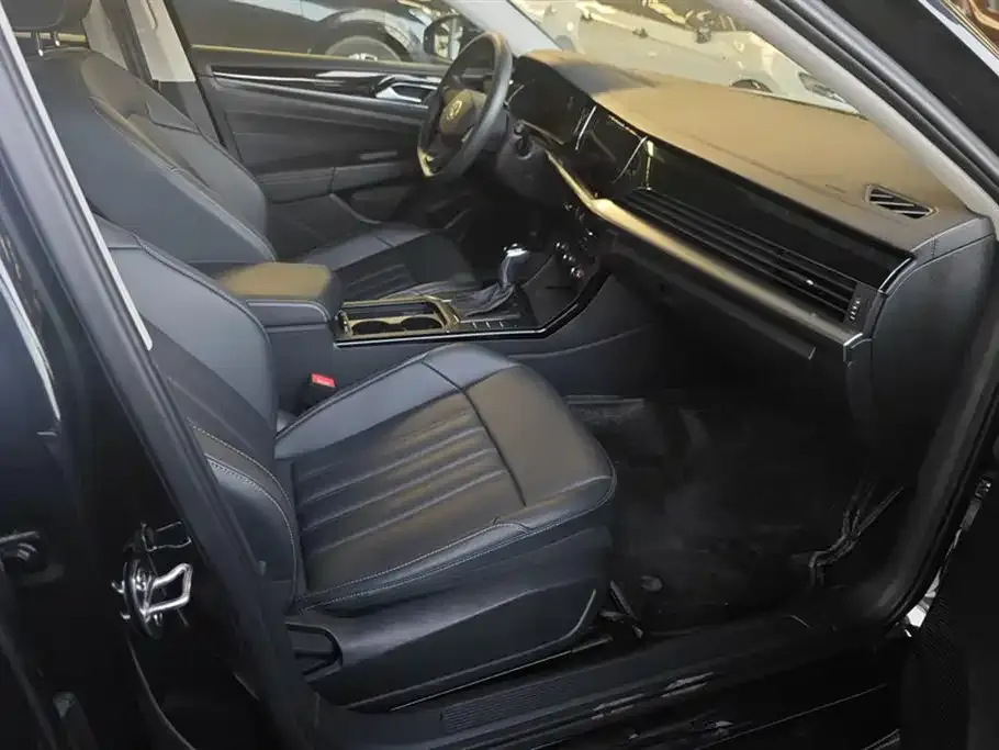 Volkswagen Passat — фото 8