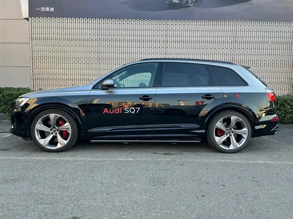 Audi SQ7 — фото 3