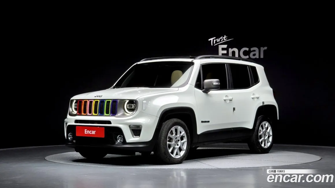 Jeep Renegade — фото 1