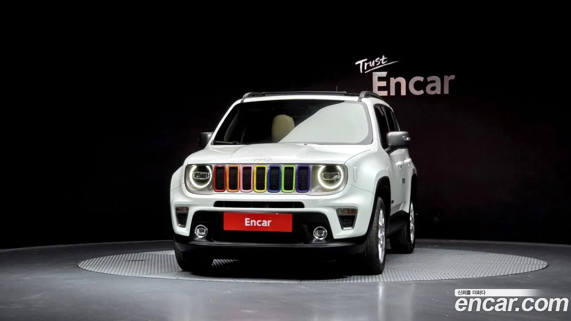 Jeep Renegade — фото 3
