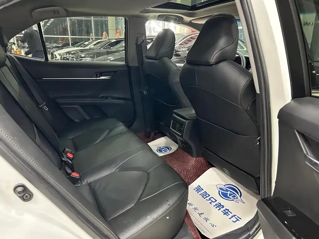 Toyota Camry 2021 из CN, фото 6