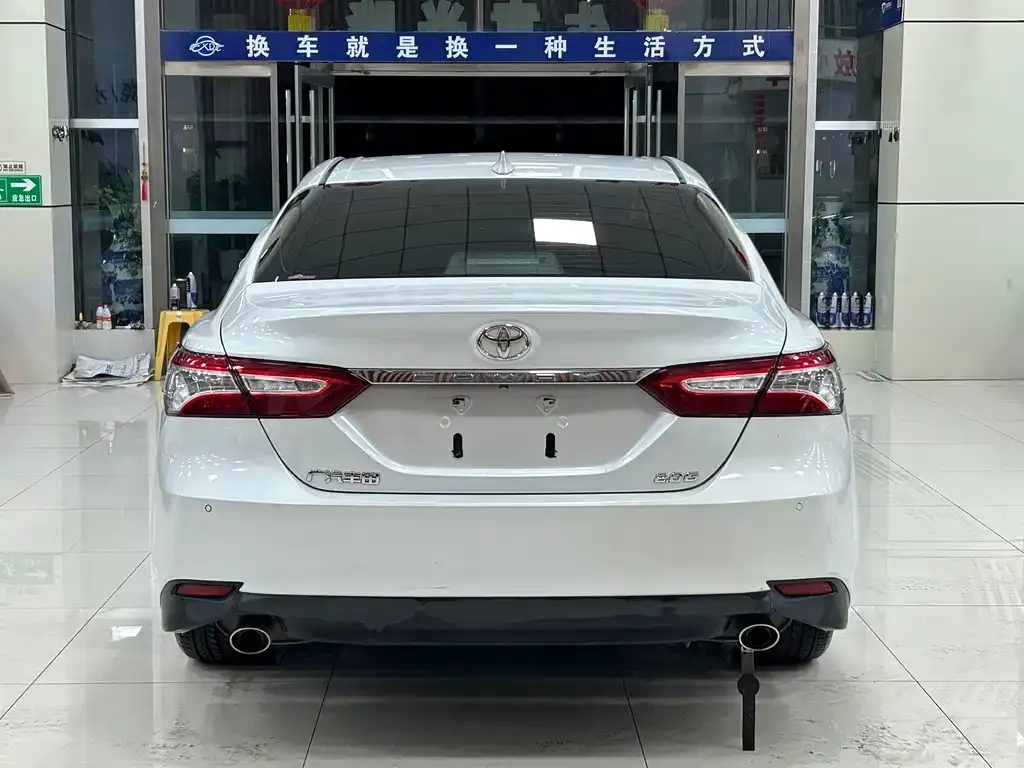Toyota Camry 2021 из CN, фото 8