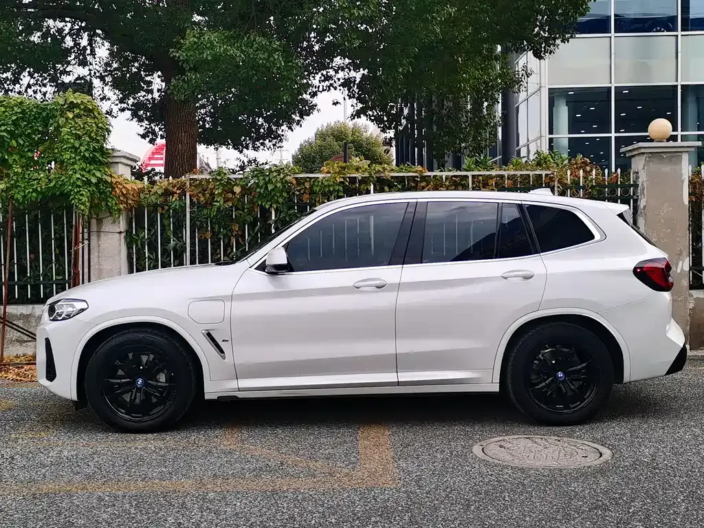 BMW iX3 2024 из CN, фото 3
