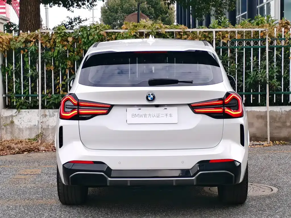 BMW iX3 2024 из CN, фото 5