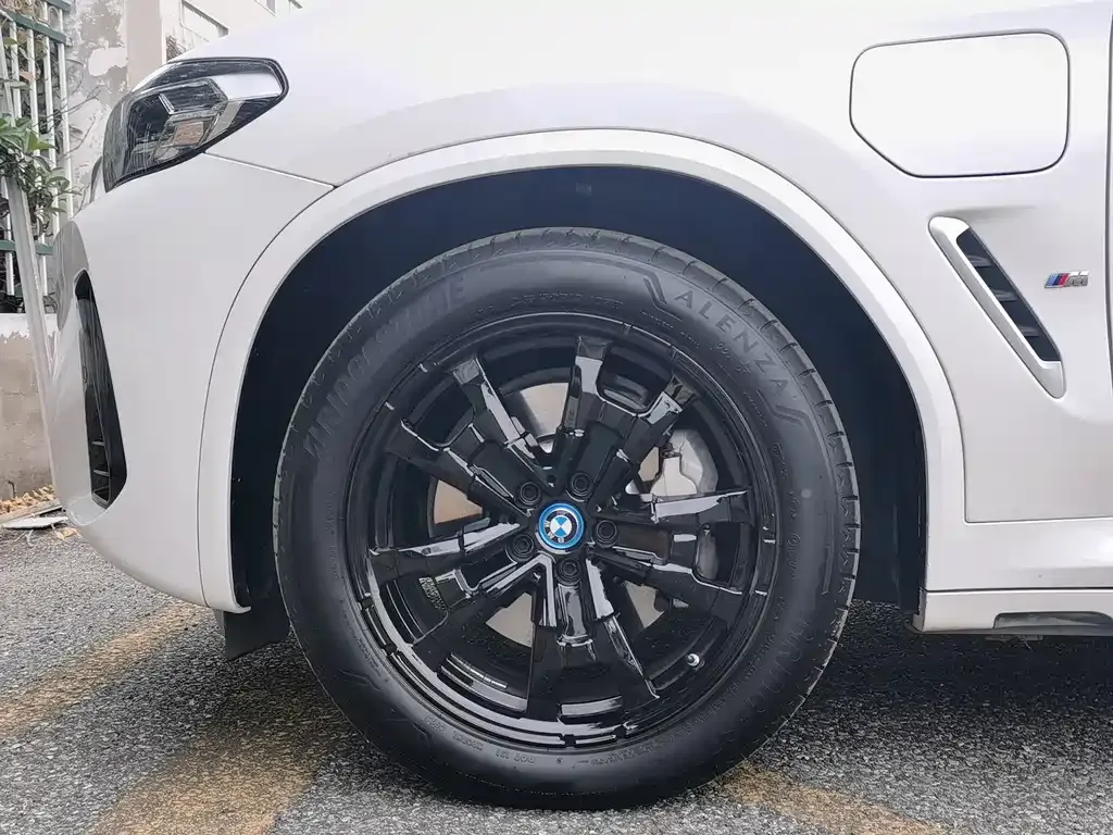 BMW iX3 2024 из CN, фото 7