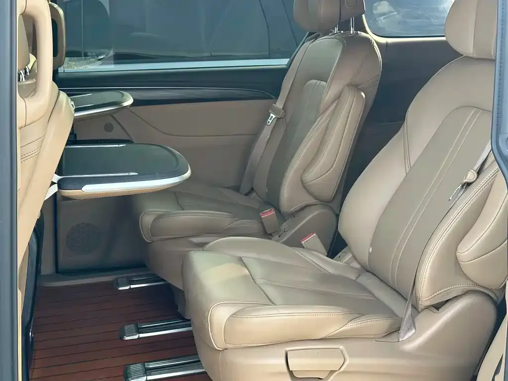 Buick GL8 2021 из CN, фото 9