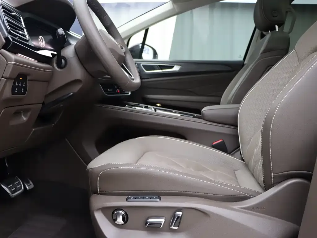 Volkswagen Viloran 2024 из CN, фото 4